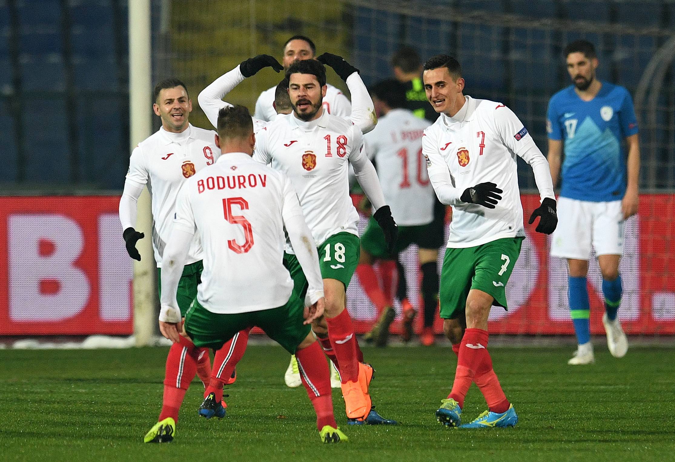 保加利亚队在欧预赛中取得亮眼的成绩,令人瞩目 保加利亚队在欧预赛中取得亮眼的成绩,令人瞩目